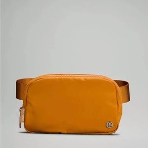 I am LOOKING for this Lululemon Autumn Orange Belt Bag NOT SELLING Please LMK!